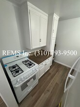 8924 S Ramsgate Ave in Los Angeles, CA - Building Photo - Building Photo