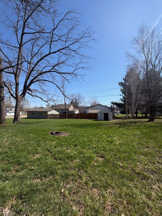 132 N Jackson St in Boyd, WI - Building Photo - Building Photo