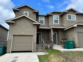 7315 Colina Way in Converse, TX - Building Photo