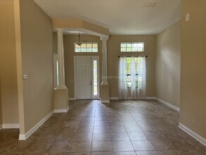 15604 Hampton Village Dr in Tampa, FL - Building Photo - Building Photo
