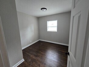 3105 SE Girard St in Topeka, KS - Building Photo - Building Photo