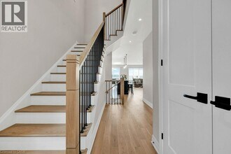 124 Forestwalk St in Kitchener, ON - Building Photo - Building Photo