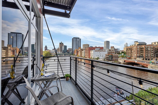 property at 106 W Seeboth St