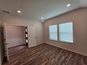 2011 Cherryvale Dr in Tomball, TX - Building Photo - Building Photo