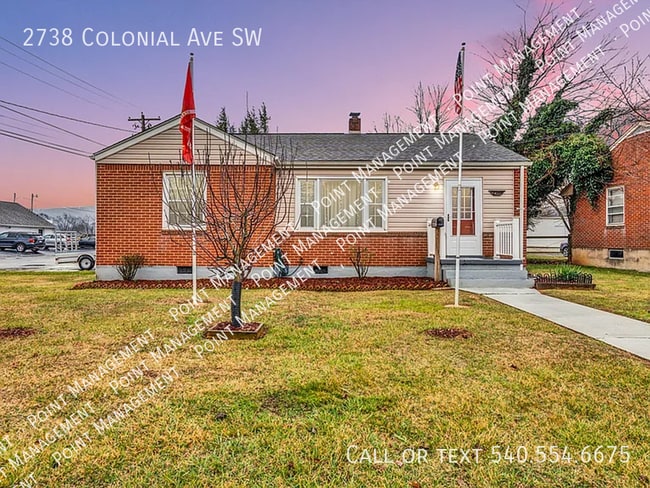 property at 2738 Colonial Ave SW