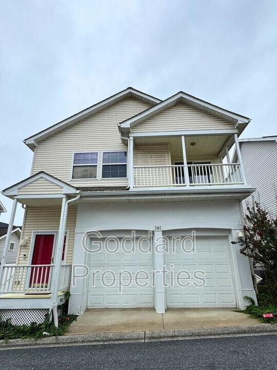 7347 Point Patience Way in Elkridge, MD - Foto de edificio