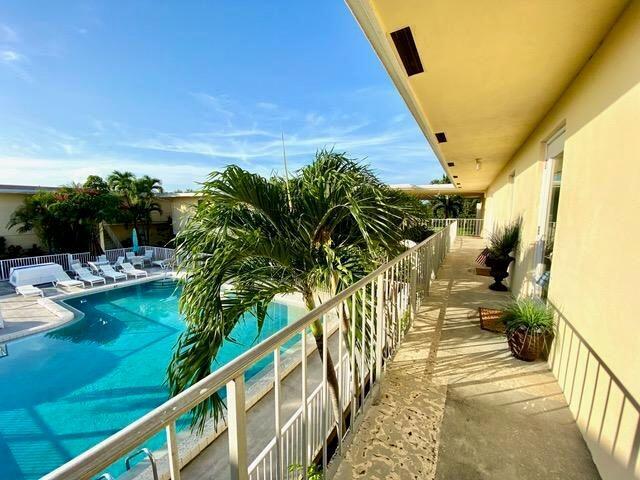 731 Hummingbird Way in North Palm Beach, FL - Building Photo