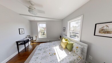 836 Canterbury St, Unit #2L in Boston, MA - Building Photo - Building Photo