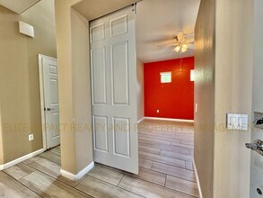 6004 S Meadow Breeze Dr in Tucson, AZ - Building Photo - Building Photo
