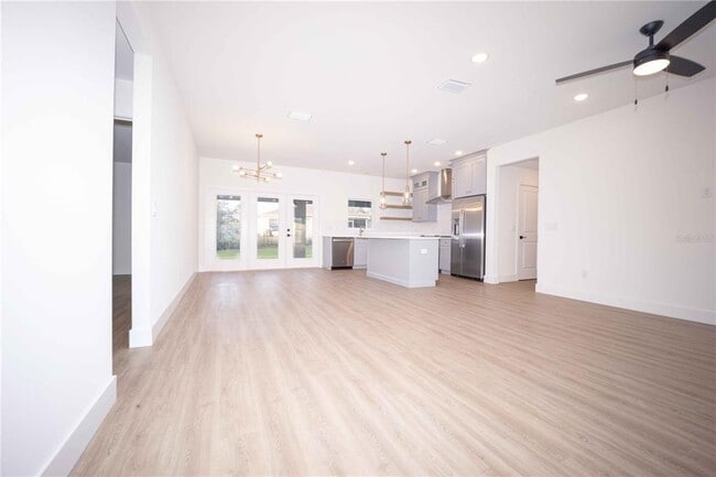 8765 SE 160th Pl in Summerfield, FL - Building Photo - Building Photo