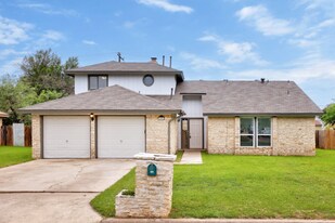 200 Woodmont Dr in Georgetown, TX - Building Photo