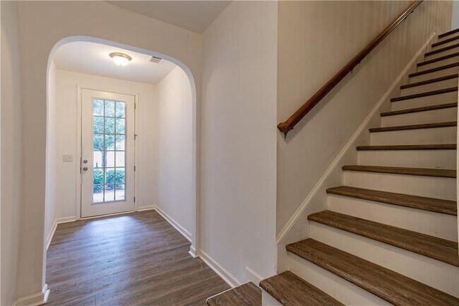 6802 Story Cir in Norcross, GA - Building Photo - Building Photo