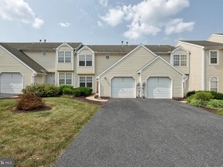 6212 Spring Knoll Dr in Harrisburg, PA - Foto de edificio