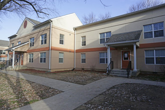 Mountain Oaks Apartments in Front Royal, VA - Building Photo - Building Photo