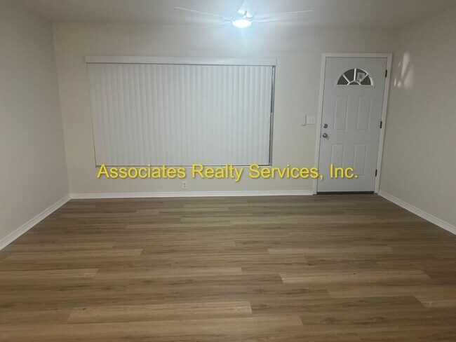 4923 NW 30th Ter in Gainesville, FL - Building Photo - Building Photo