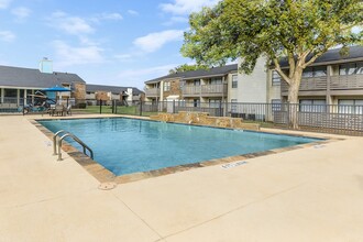 Forest Glen in Wichita Falls, TX - Foto de edificio - Building Photo