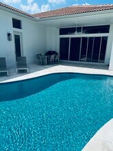 156 Esperanza Way in Palm Beach Gardens, FL - Building Photo - Building Photo