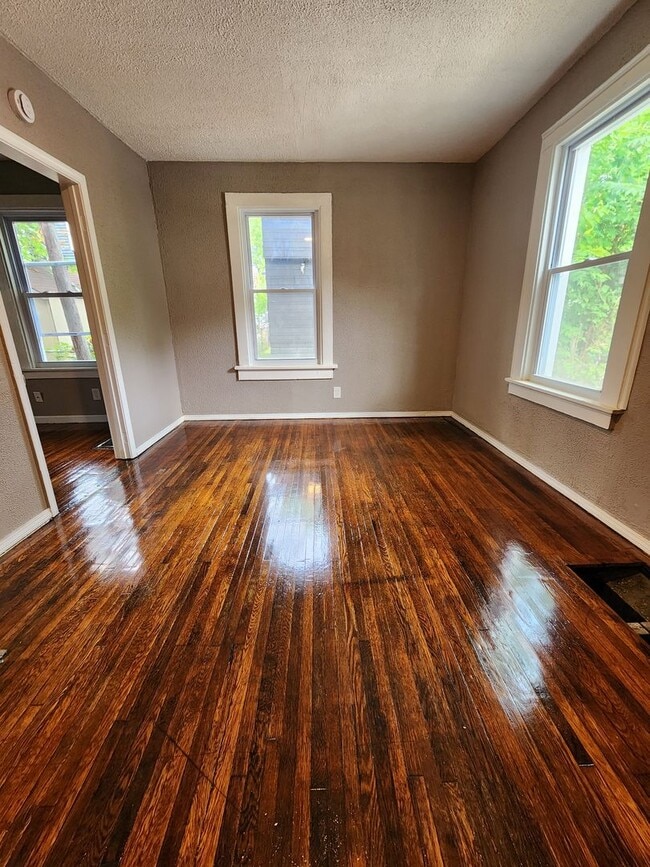 11 Riverview Pl in Rochester, NY - Building Photo - Building Photo