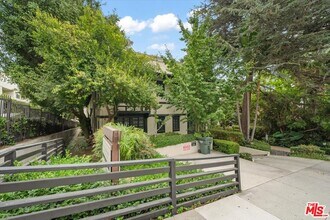 1218 N La Cienega Blvd in West Hollywood, CA - Building Photo - Building Photo