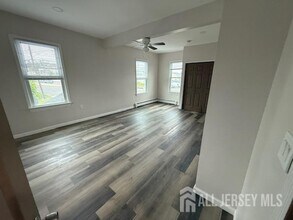 601 Ridgeway Ave in South Amboy, NJ - Building Photo - Building Photo
