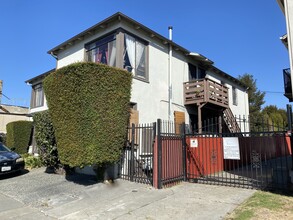 5444 International Blvd in Oakland, CA - Building Photo - Building Photo