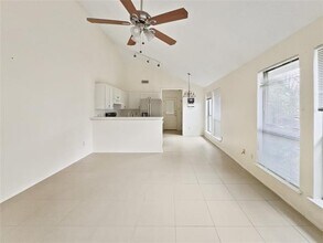 1106 Hollis St in Arlington, TX - Building Photo - Building Photo