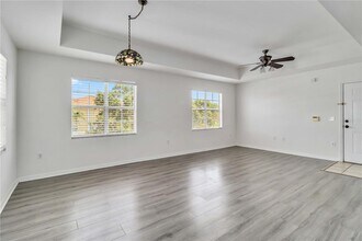 1010 Villagio Cir in Sarasota, FL - Building Photo - Building Photo