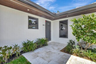 1361 SE 4th St in Deerfield Beach, FL - Building Photo - Building Photo