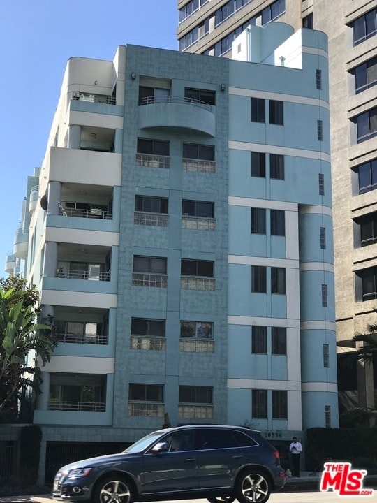 property at 10336 Wilshire Blvd
