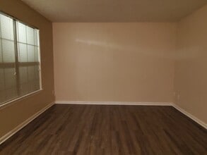 340 Witness Ln in Newport News, VA - Foto de edificio - Building Photo