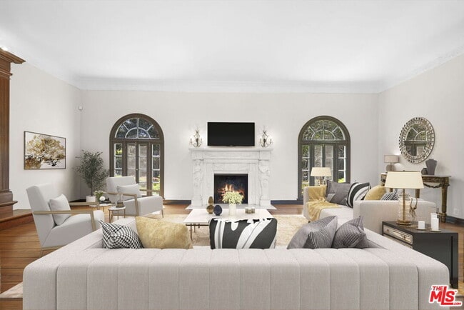 1004 N Beverly Dr in Beverly Hills, CA - Building Photo - Building Photo