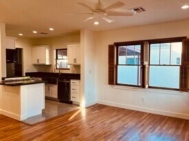 514 W Turney Ave in Phoenix, AZ - Building Photo