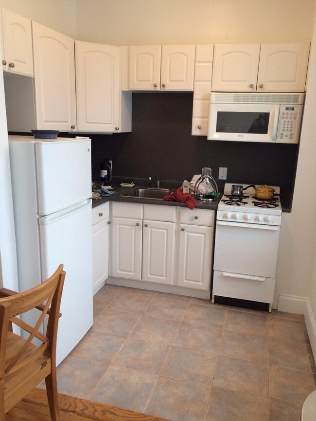 16 Keswick St, Unit 12