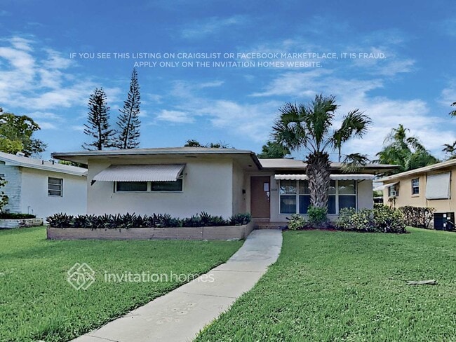 property at 1008 N Park Rd