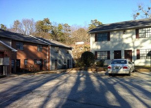 Whetstone Apartments in Birmingham, AL - Building Photo - Building Photo