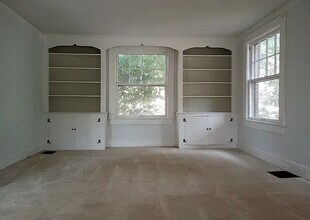 221 Old Cedar Rock Rd in Easley, SC - Building Photo - Building Photo