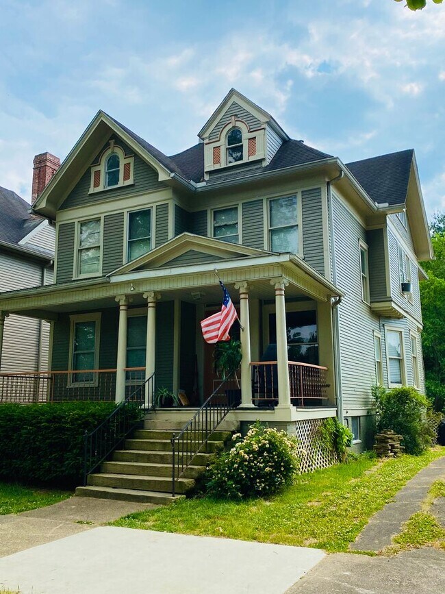 507 2nd St in Marietta, OH - Building Photo - Building Photo