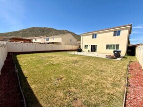 32100 Prairie Crossing Dr in Menifee, CA - Building Photo - Building Photo