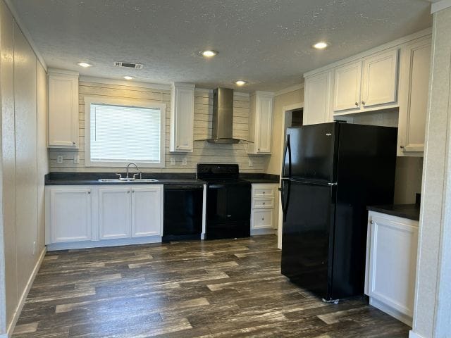 property at 12130 US Hwy 41 S
