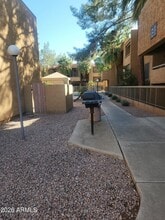 2625 E Indian School Rd in Phoenix, AZ - Building Photo - Building Photo