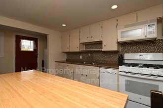 5395 Erickson St in Prince George, BC - Building Photo - Building Photo