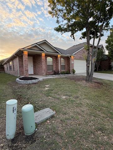 8105 Hennessey Trail in Fort Worth, TX - Building Photo - Building Photo