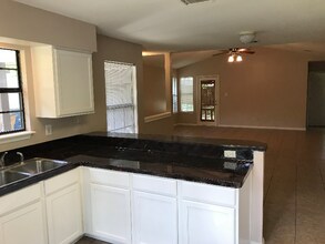 13016 Garfield Ln in Austin, TX - Building Photo - Building Photo