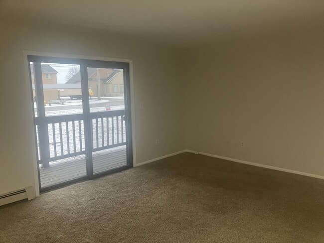 35711 Alfred St, Unit 2 in New Baltimore, MI - Building Photo - Building Photo