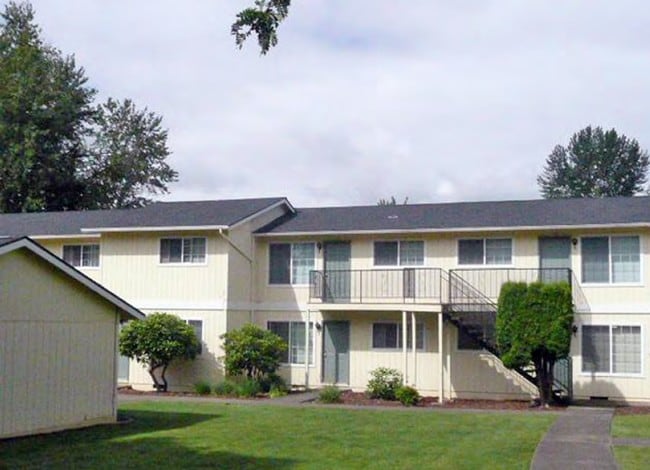 Willow Springs Apartments in Oregon City, OR - Building Photo - Building Photo