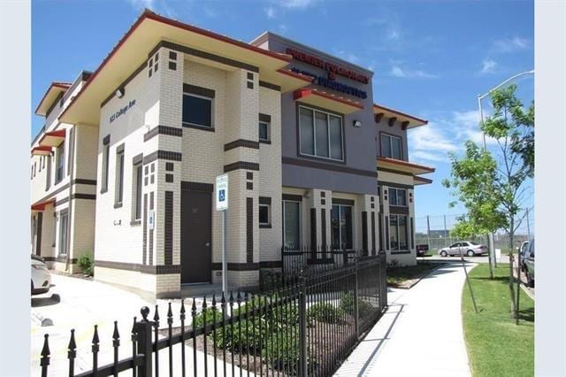 property at 923 College Ave