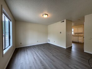 200 Vickie Lynn Ln in St. Robert, MO - Building Photo - Building Photo
