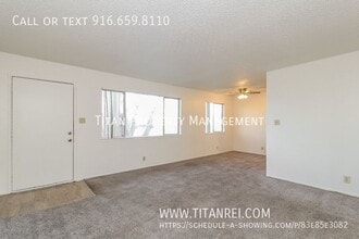 4400 Greenholme Dr in Sacramento, CA - Building Photo - Building Photo