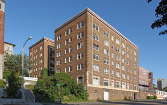 Broadmoor Apartments