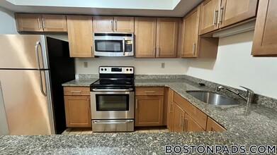 345 Franklin St, Unit 105 in Cambridge, MA - Foto de edificio - Building Photo